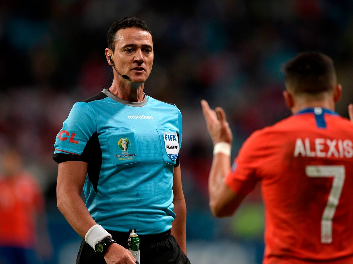 Dirigirá el Chile vs Canadá: las polémicas de Wilmar Roldán con La Roja previo al duelo por la Copa América 2024