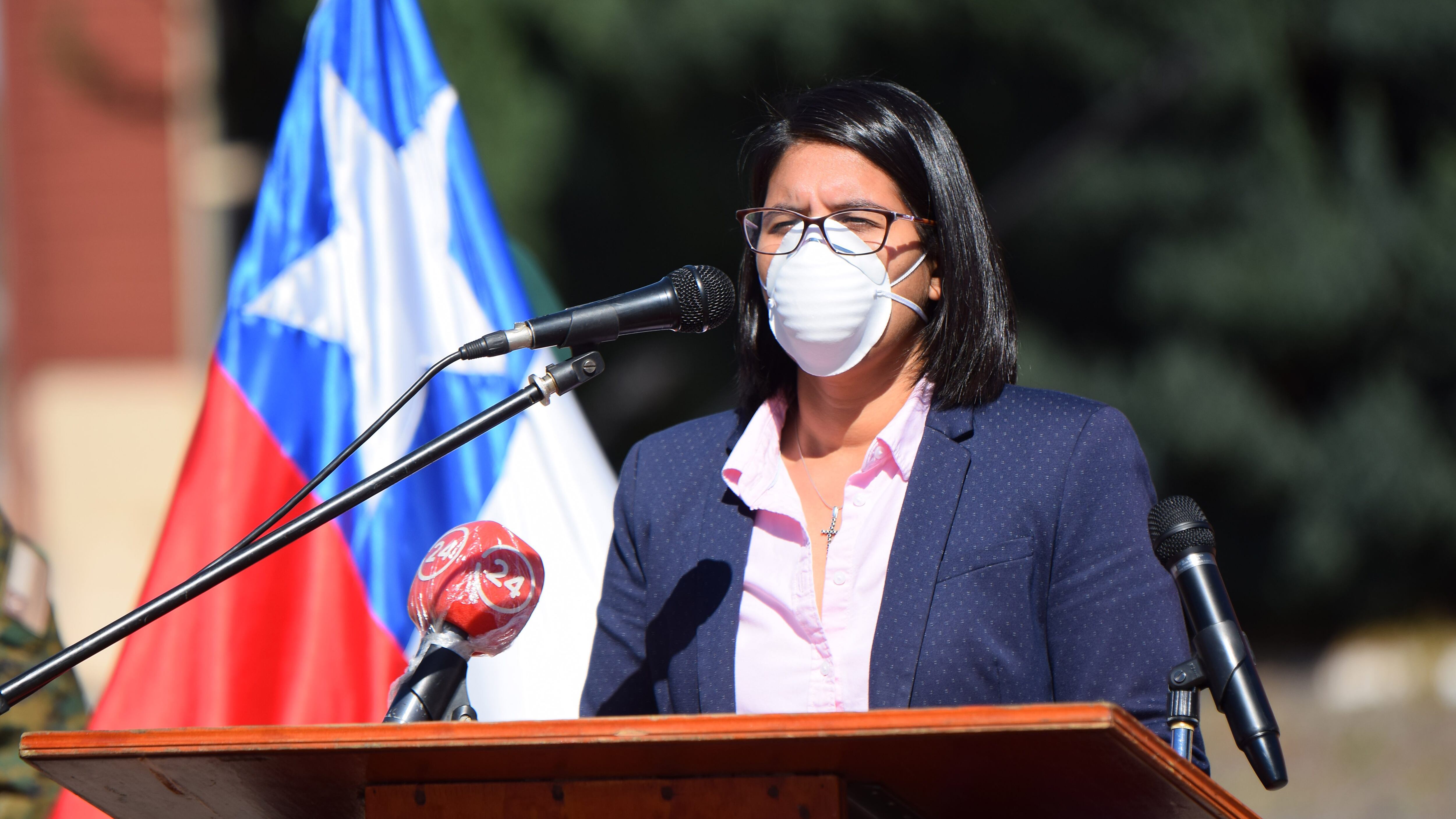 2 DE ABRIL 2020/TEMUCOLa nueva delegada presidencial designada para La Araucanía, Andrea Balladares, llega hasta Temuco para su primer punto de prensa en el Regimiento Tucapel de Temuco.
FOTO: ROCIO CUMINAO ROJAS/AGENCIAUNO
