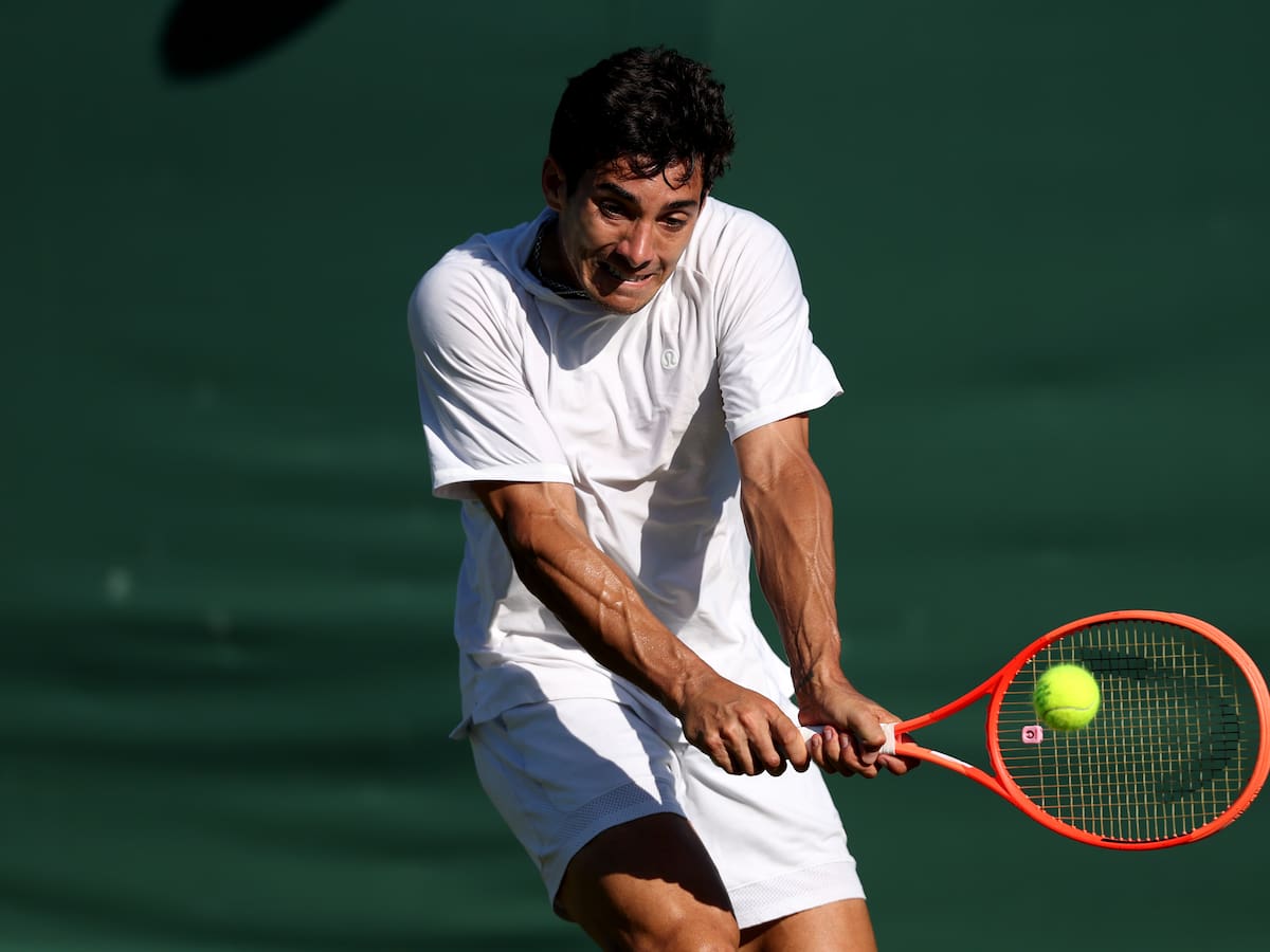 Cristian Garin entra “por la ventana” al cuadro de Wimbledon y se instala con contundencia en segunda ronda