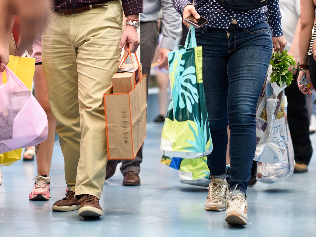 Cómo funcionará el comercio durante la Navidad en Chile: revisa horarios, medidas y más