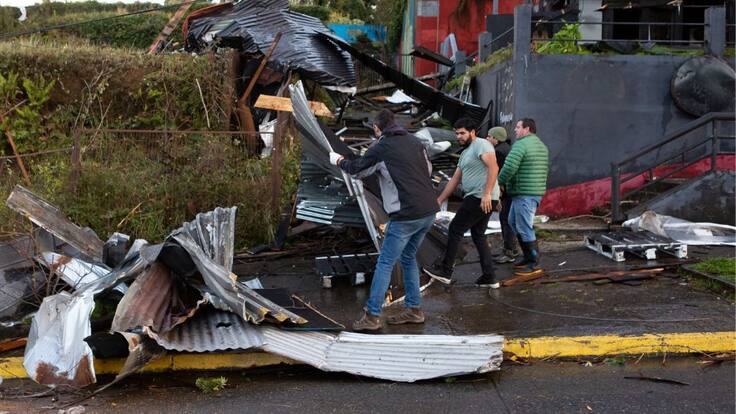 Solidaridad en medio de la catástrofe: cientos de vecinos en Puerto Varas se ofrecen como voluntarios tras paso de tornado