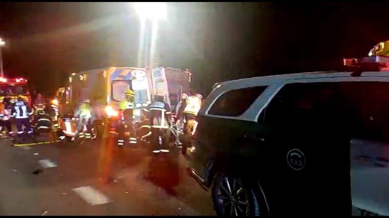 Accidente en Mejillones: volcamiento de furgón dejó una persona fallecida y 14 heridos
