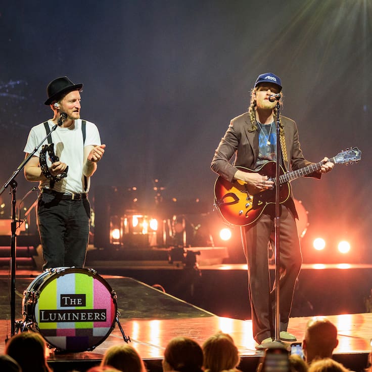 The Lumineers aterriza en Chile con su gira más íntima y ambiciosa: “Hay una pasión y una emoción muy genuina que admiro mucho”