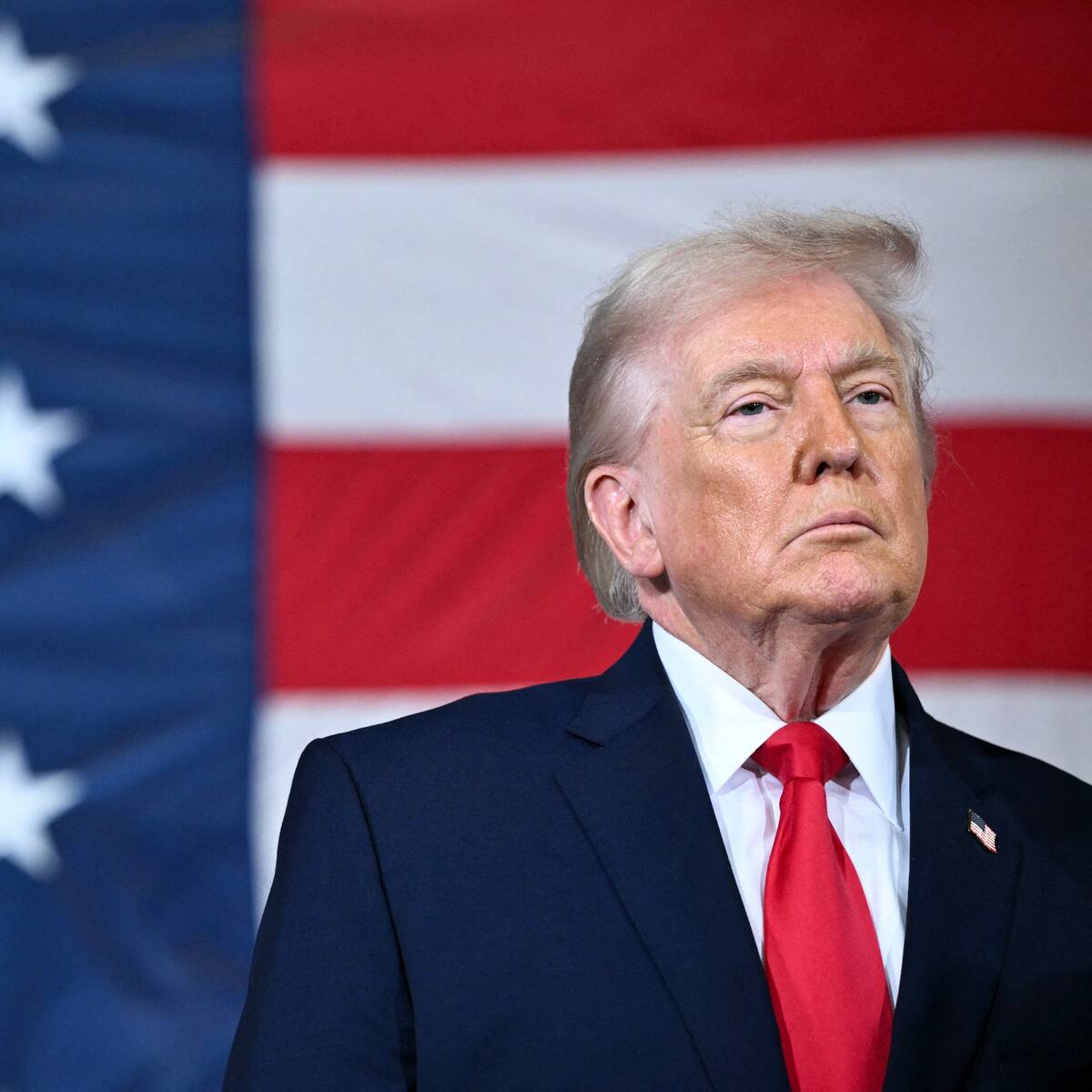 “Tengo derecho, siempre lo he tenido”: Trump condena fallo judicial y anuncia nuevo arancel global de 10% sin aval del Congreso
