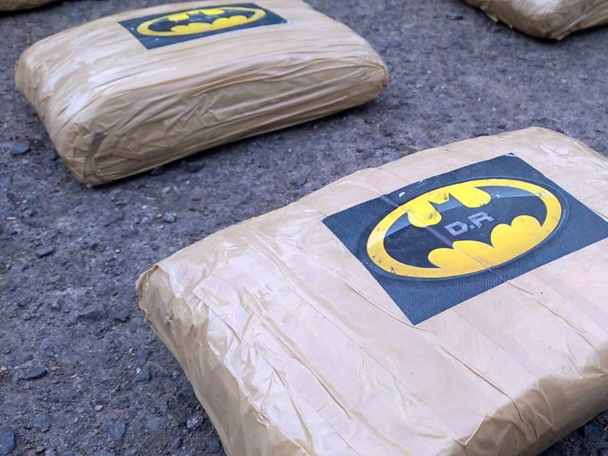 Incautaron más de 243 kilos marihuana creepy con el logo de Batman que iba a ser comercializada en Chile