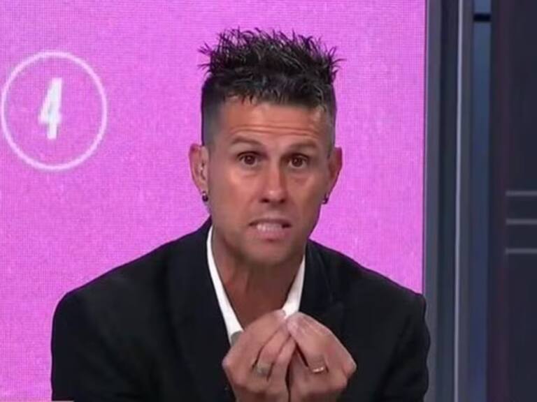 Rivarola pone paños fríos tras gran arranque de la U en el Campeonato “Empezar así es ideal, pero el reto es mantener ese nivel hasta fin de año”