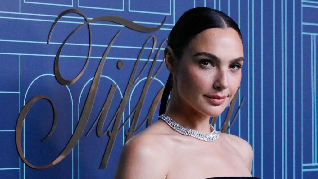 gal gadot - cleopatra