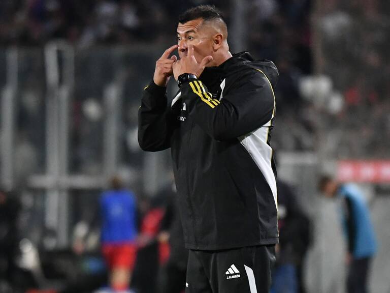 Los tres puestos que pidió Jorge Almirón para reforzar a Colo Colo de cara al segundo semestre