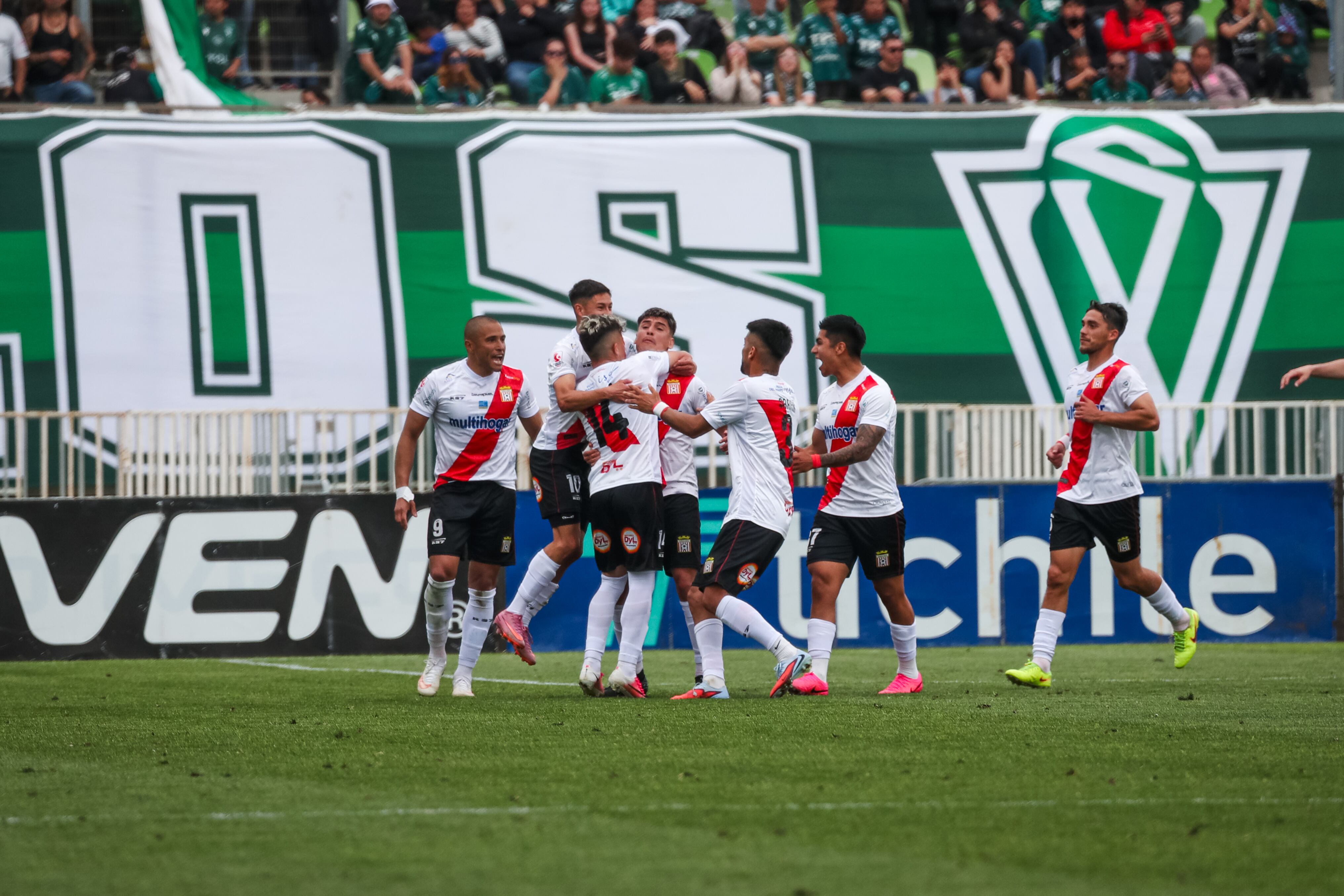 Curicó Unido se impuso ante Santiago Wanderers