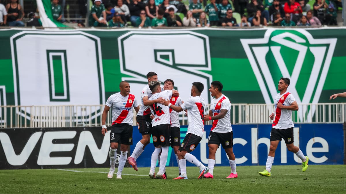 Perdió el rumbo: Santiago Wanderers cae ante Curicó Unido y cede terreno en el ascenso directo