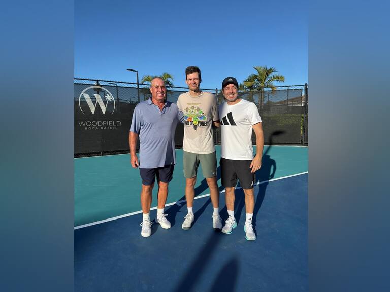 Hubert Hurkacz elogia a Nicolás Massú tras asumir como su entrenador: “Es increíble tenerlo en el equipo”