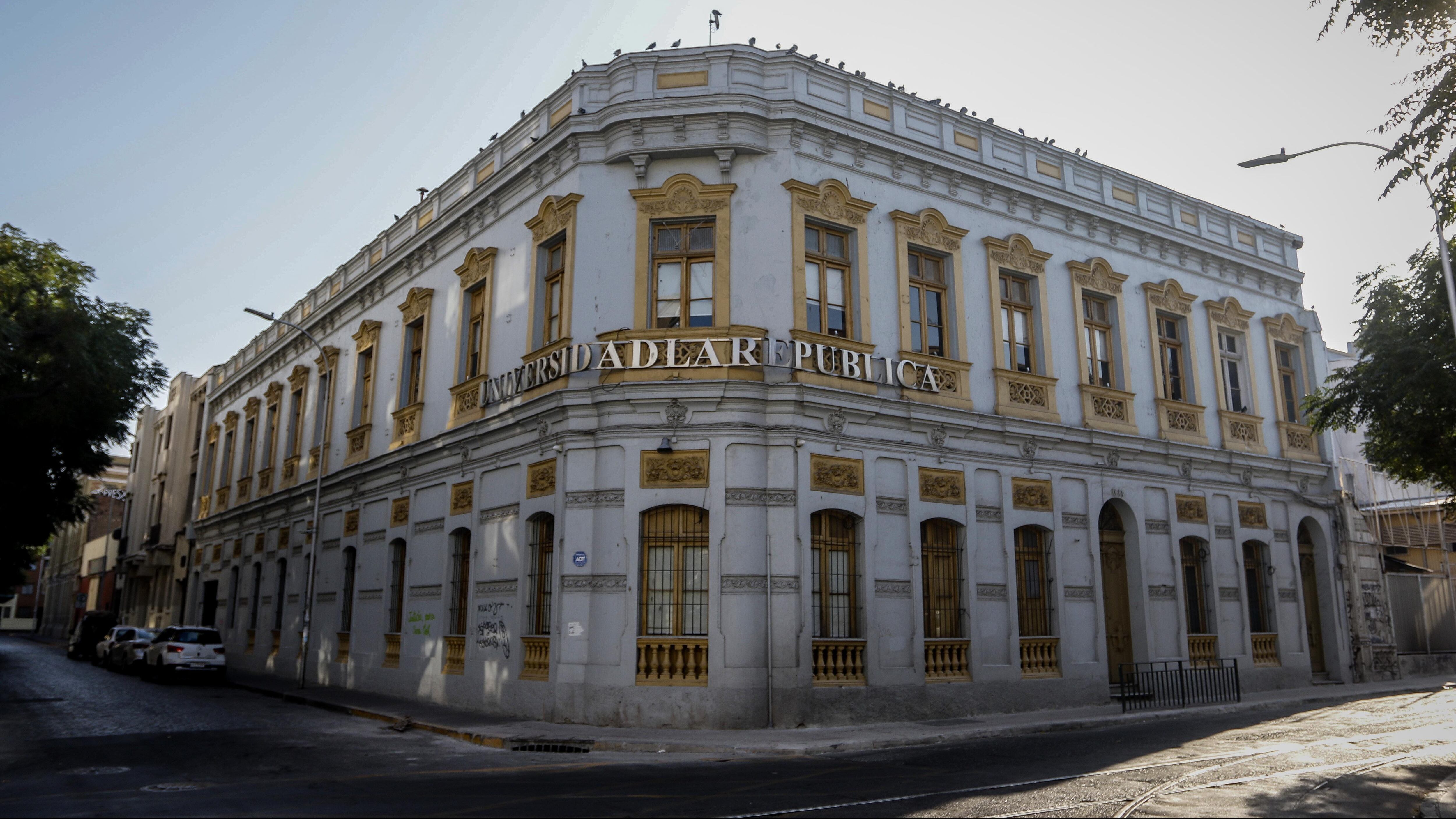Universidad La República