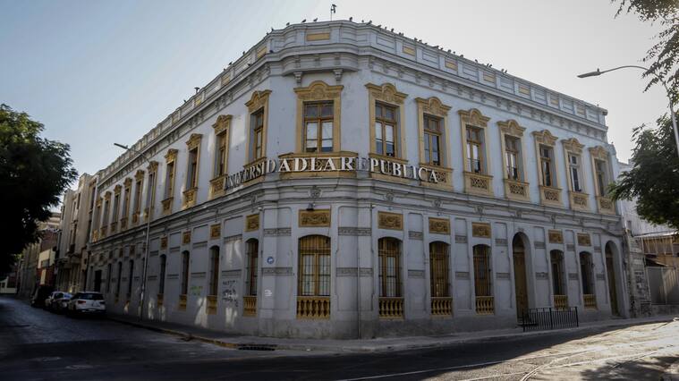 Universidad La República