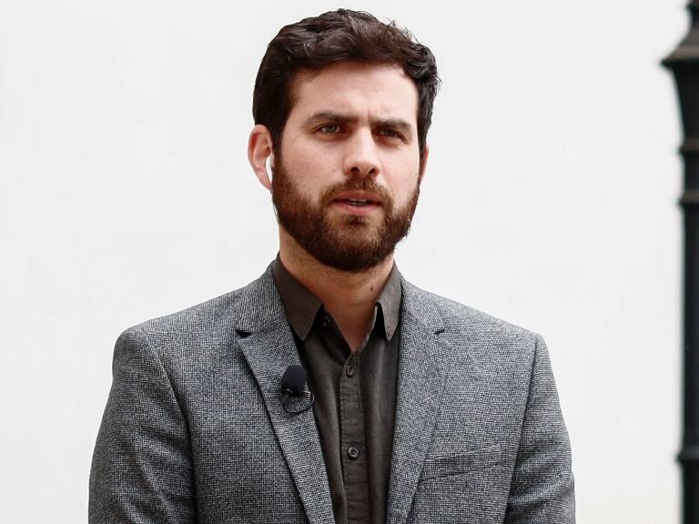 «El Frente Amplio no se va a manchar por un par de inescrupulosos»: diputado Ibáñez responde dichos de Andrade sobre Democracia Viva