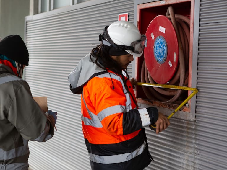 ¿Cuáles son los límites las 42 horas semanales? Experto despeja dudas de la ley que empieza este domingo