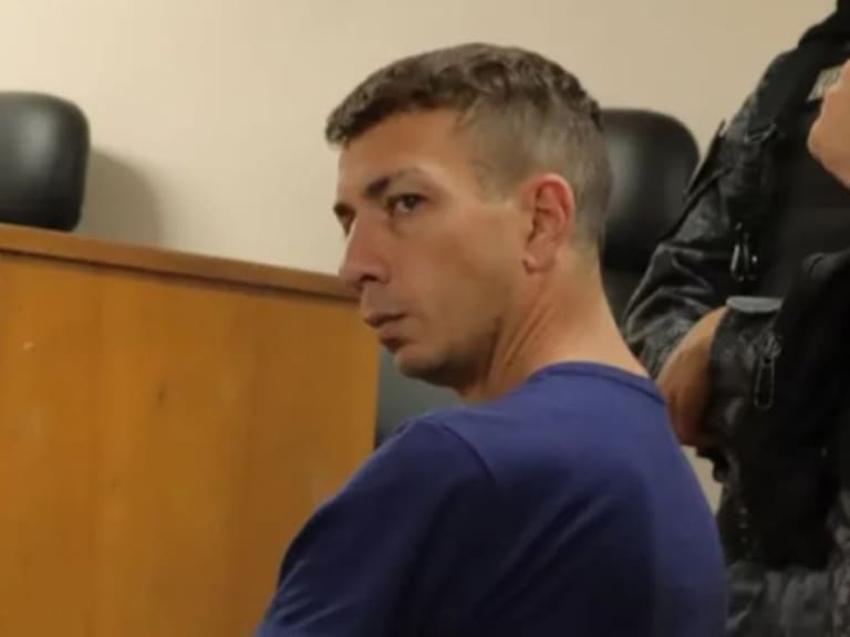 El caso que conmociona a Argentina: Hombre mata a su invitado y abusa de su pareja frente a un bebé lactante