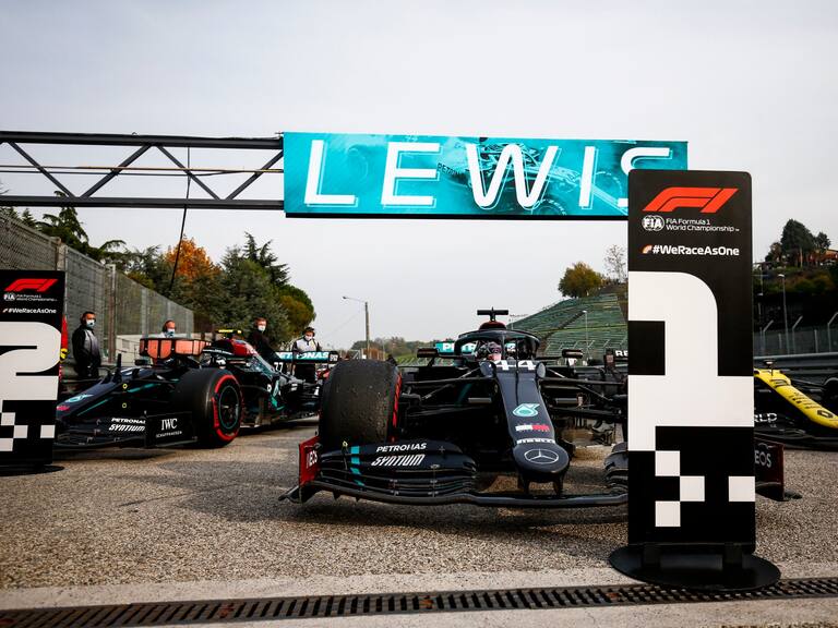 Demoledor: Lewis Hamilton ganó el GP de Emilia Romaña y Mercedes se quedó con el mundial de constructores