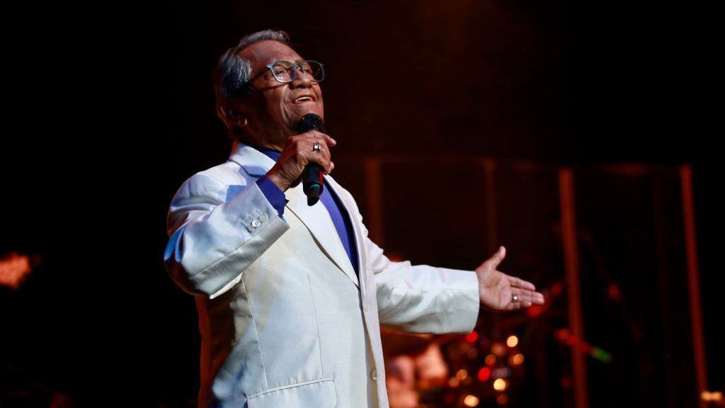SAN JUAN, PUERTO RICO: Armando Manzanero performs during concert “El bolero nos une” at Centro de Bellas Artes on February 9, 2020 in San Juan, Puerto Rico. (Photo by Gladys Vega/Getty Images)