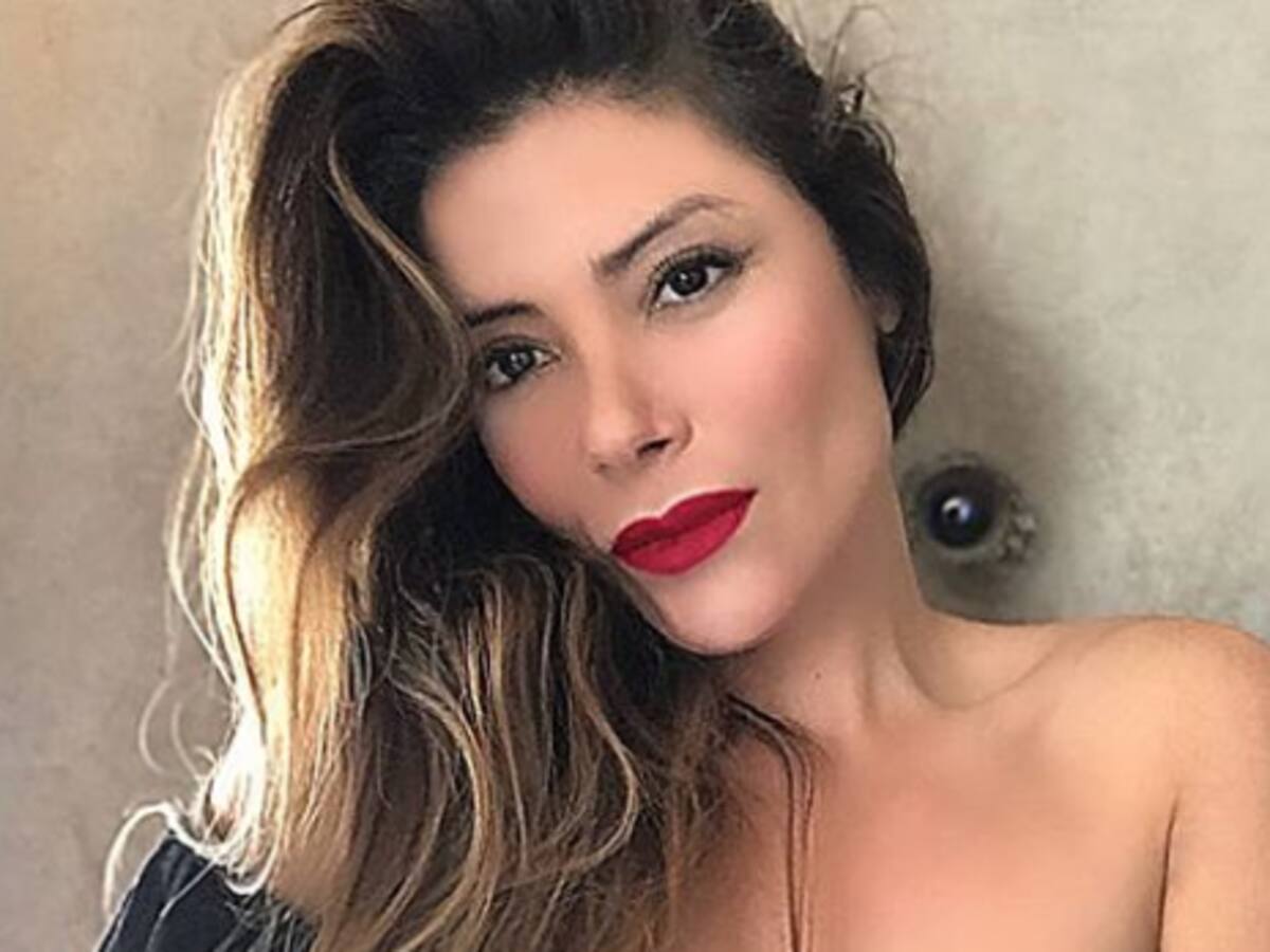 Roxana Muñoz compartió pantallazos de los desubicados mensajes que le llegaron a WhatsApp