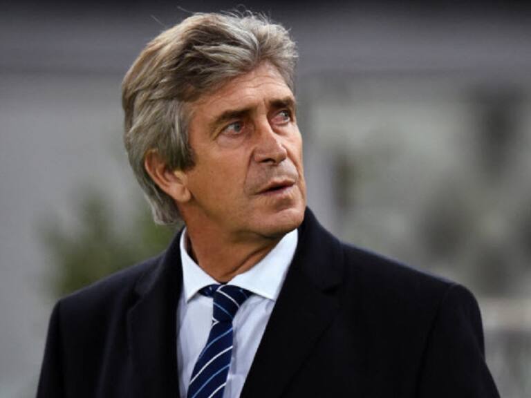 «Estaría dispuesto a tomarla si hay un trabajo en todos los ámbitos»: Pellegrini aseguró que proyecta dirigir a las selección chilena en tres años más