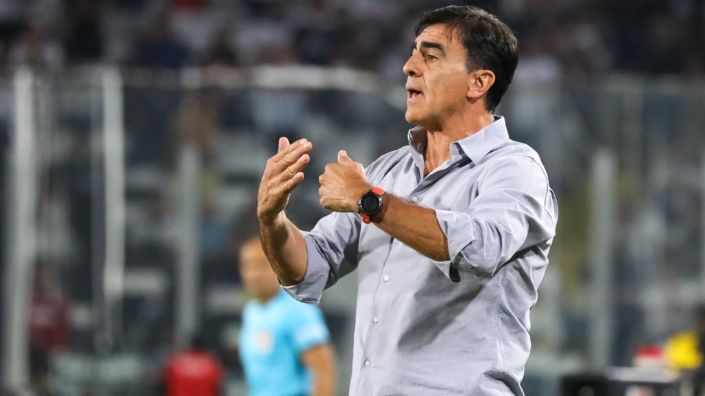 Gustavo Quinteros teme por el futuro de Colo Colo en Copa Libertadores: "Si estamos con altibajos, nos van a hacer ver mal"