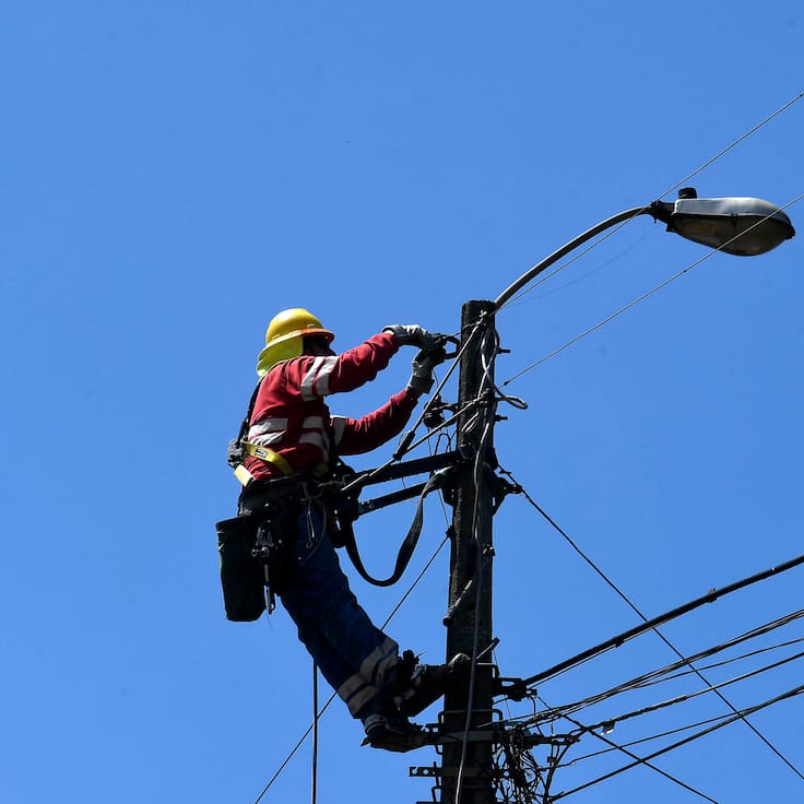 Corte de luz en Santiago este jueves 26 de febrero: Enel anuncia interrupciones en 8 comunas