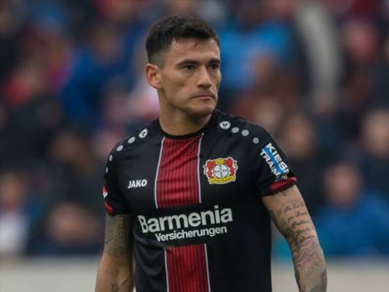 Rudi Völler advierte: «Vamos a hacer todo por retener a Charles Aránguiz»