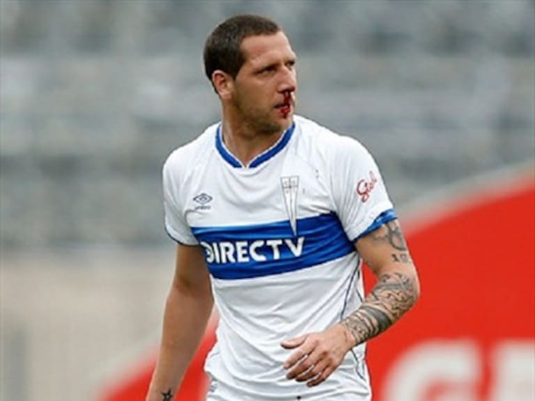 Luciano Aued salió lesionado ante La Calera y arriesga perderse el clásico ante Colo Colo