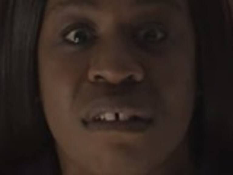 La escalofriante interpretación de «Crazy eyes» como Hannibal Lecter