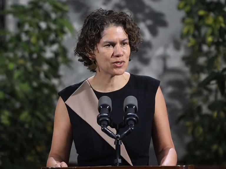 Ministra Maisa Rojas descarta alza del impuesto específico a los combustibles: «Mi respuesta apuntó a los impuestos correctivos en general»