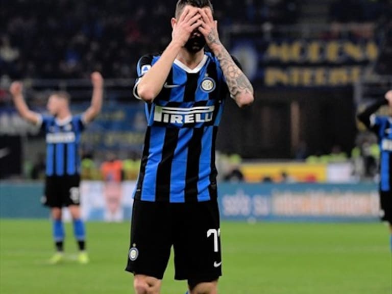 Inter de Milán solo logró un empate ante la Roma y dejó el camino despejado a la Juventus