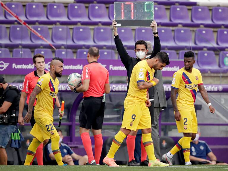 FIFA mantendrá los cinco cambios para la próxima temporada