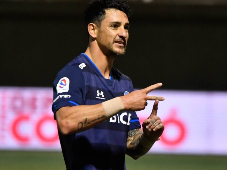 Fernando Zampedri le baja el perfil a sus récords goleadores en la UC: "Disfruto estar en este lugar, pero cada uno hizo su camino"