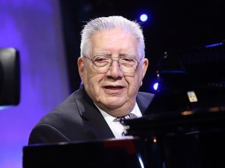 «A falta de una mano…»: Valentín Trujillo toca el piano pese a fractura de muñeca