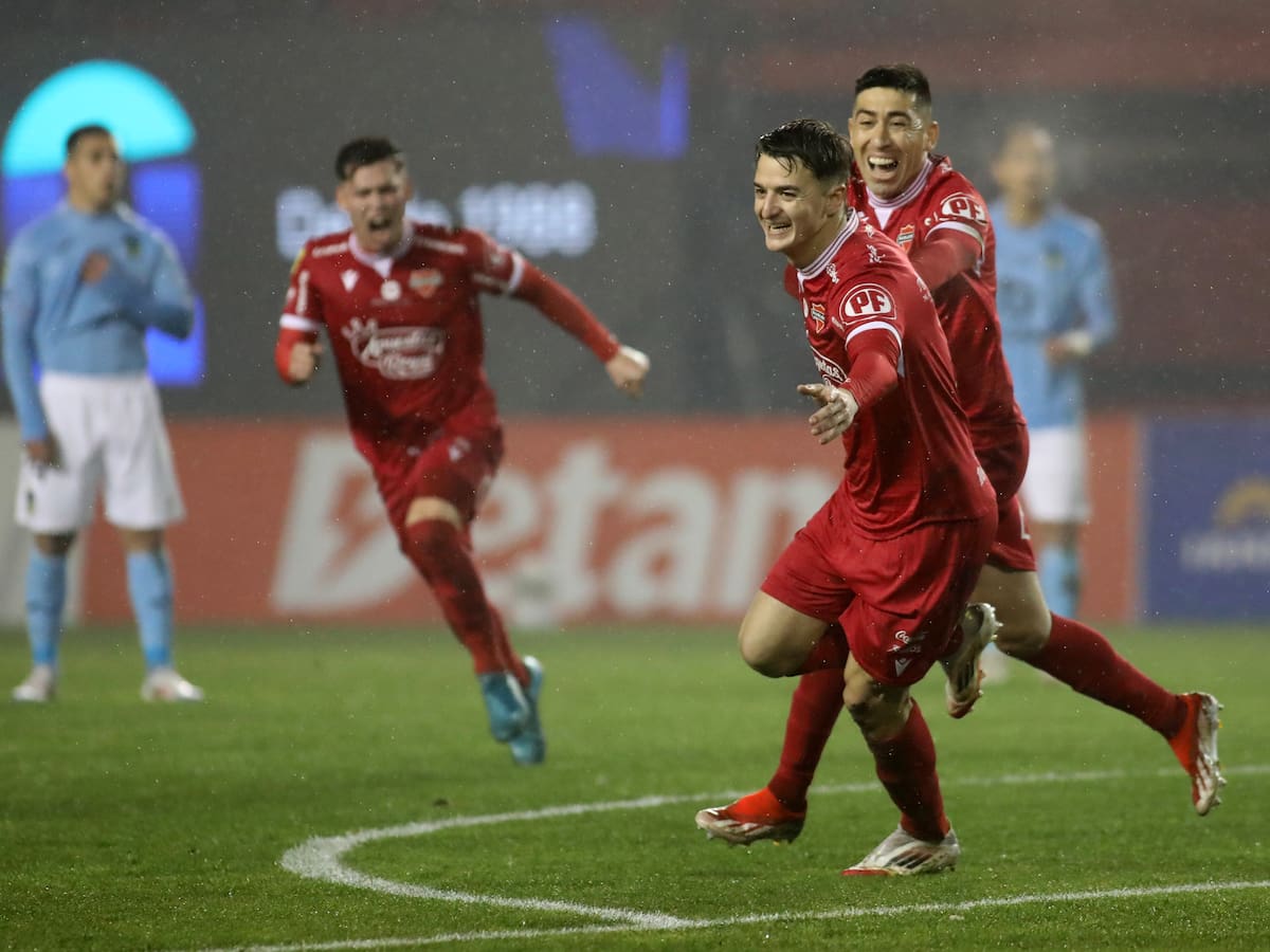 ¡Golazo en la última jugada! Ñublense vence en la agonía a O’Higgins y toma ventaja en semifinales de Copa de la Liga