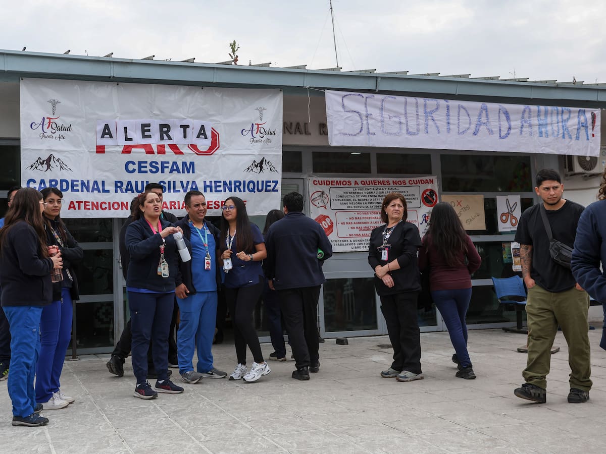 Salud primaria de Puente Alto anuncia paro desde este lunes tras agresiones y destrozos en un CESFAM