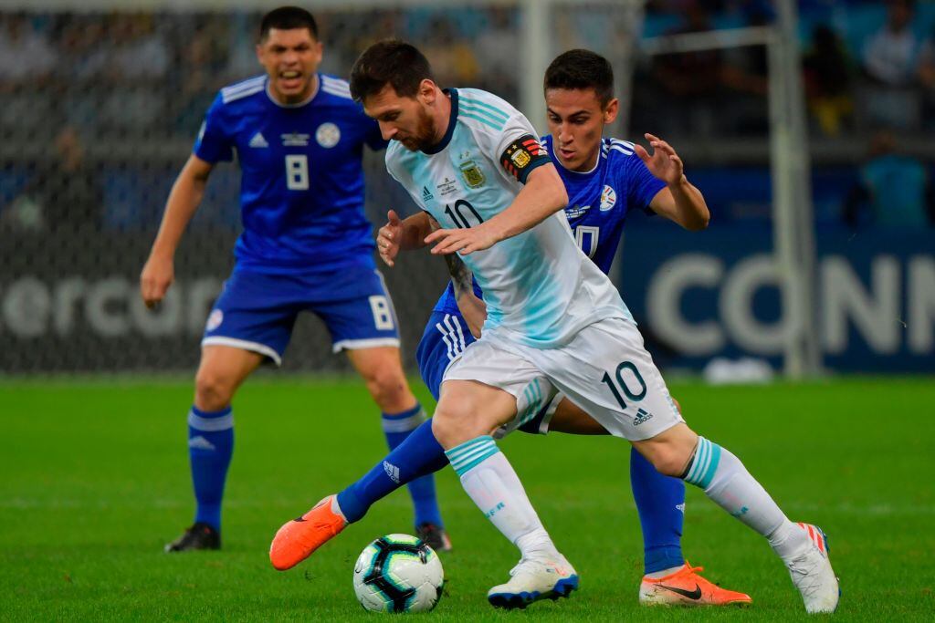 Argentina enfrentando a Paraguay en la Copa América 2019