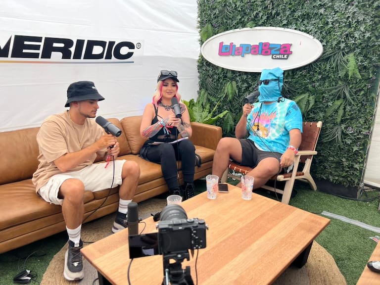 Augusto Schuster llegó en modo gamer a Lollapalooza: armó stand para jugar esports con los artistas