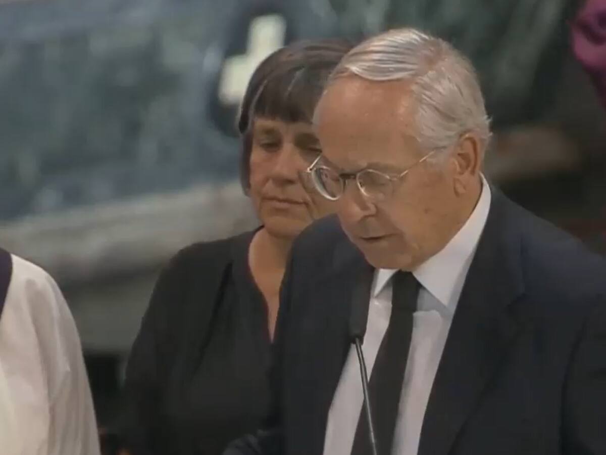 Fue parte de la misa fúnebre: la sorpresiva aparición de José Piñera en el funeral de Estado de su hermano Sebastián
