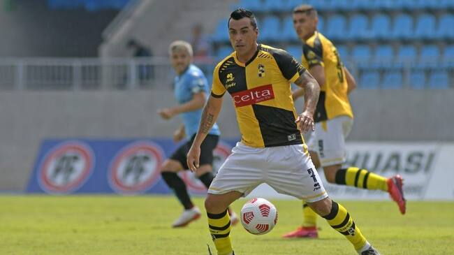 04 de Abril de 2021 / IQUIQUE Esteban Paredes, durante el partido válido por la Primera fecha del Campeonato Nacional de Ascenso Betsoon 2021, entre Deportes Iquique vs Coquimbo Unido, disputado en el Estadio Tierra de Campeones, Ramón Estay Saavedra.
FOTO: CRISTIAN VIVERO BOORNES/AGENCIAUNO