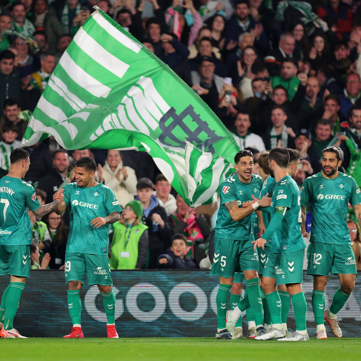 Real Betis reafirma su alza y ahora goleó a la Real Sociedad por La Liga de España