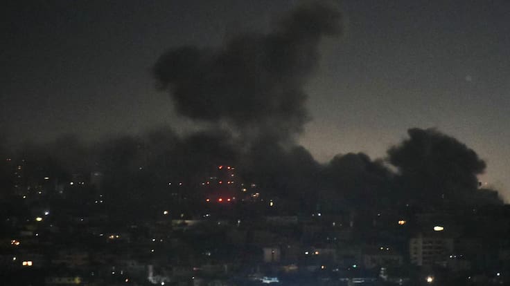 Israel lanza masivos bombardeos sobre el sur de la capital del Líbano