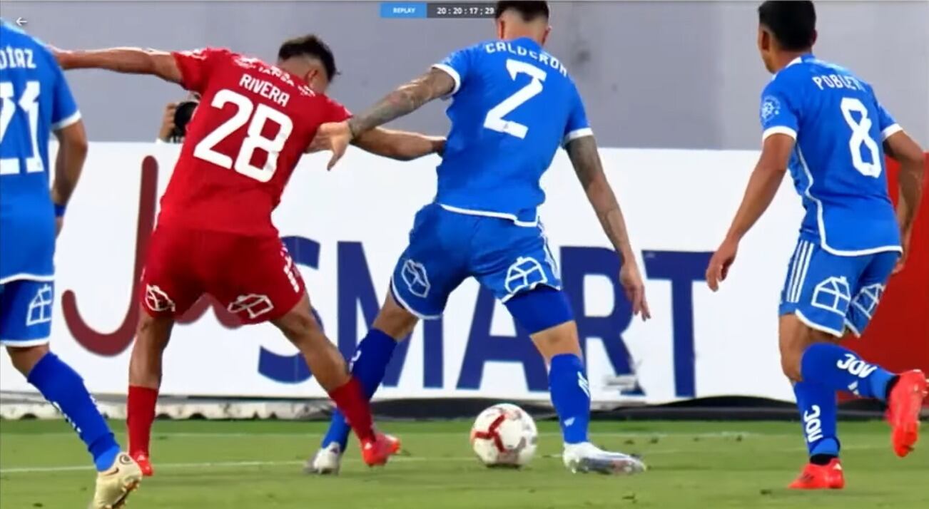 “Propina una patada de forma imprudente”: así actuó el VAR en el gol anulado a Ñublense ante la U | Captura de pantalla