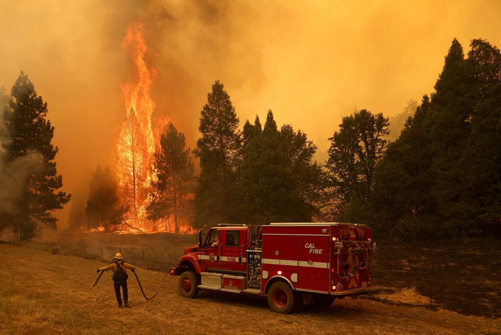 Calor extremo permite el mayor incendio forestal en Mariposa de California