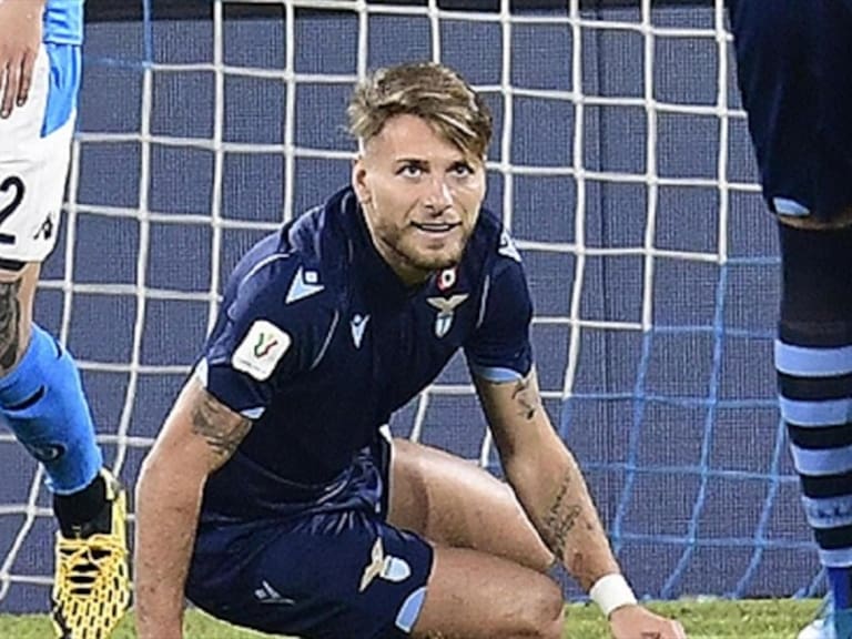 Goleador de la Lazio falló un penal de manera increíble y su escuadra quedó fuera de Copa Italia