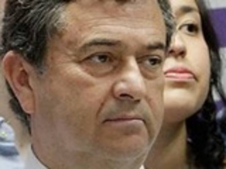 Senador Coloma llamó al Banco Central a intervenir precio del dólar