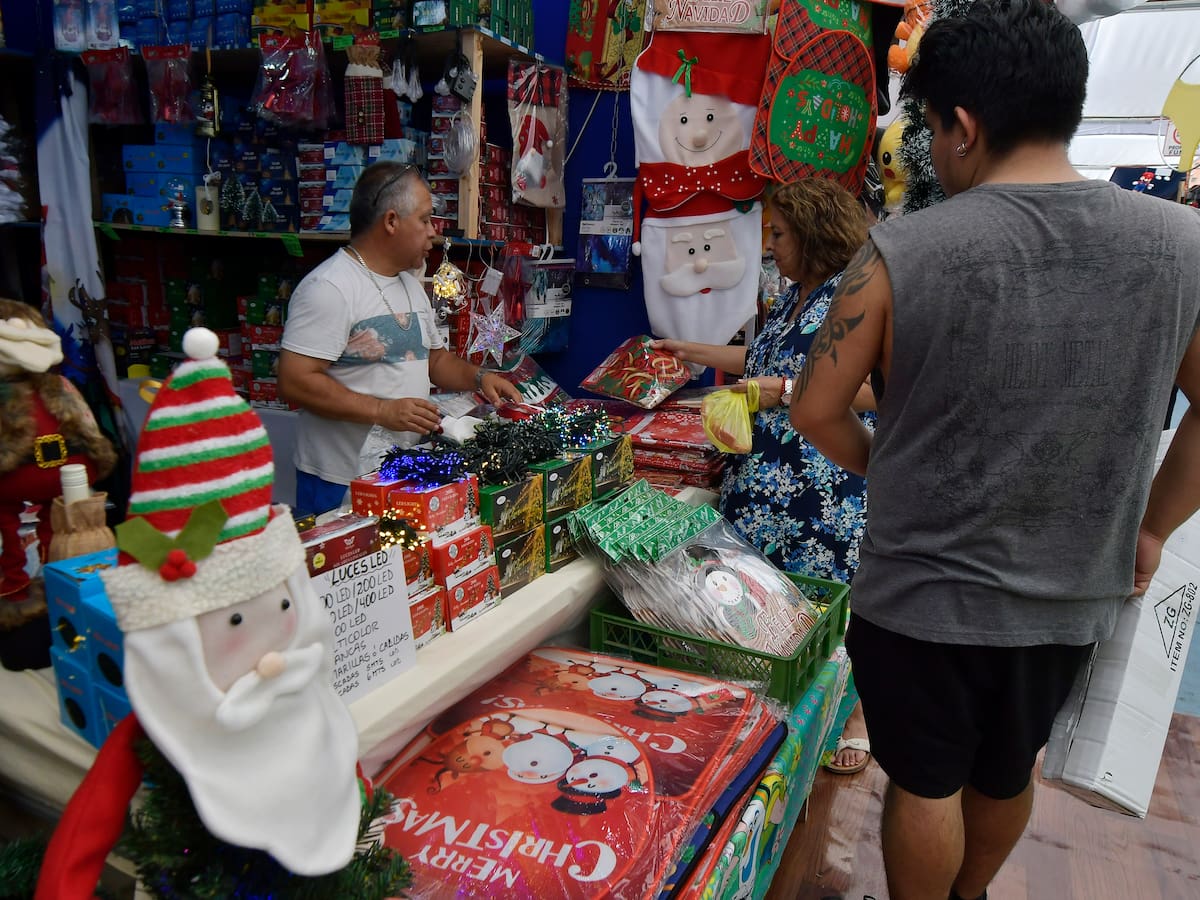 ¿Quiénes pueden trabajar el 25 de diciembre y 1 de enero? Director del Trabajo explica funcionamiento de feriados de fin de año en el comercio