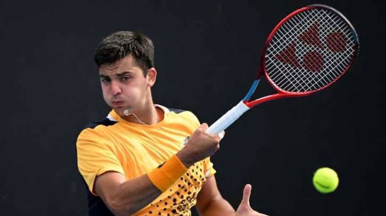 Tomás Barrios supera con suficiencia el debut en la qualy de Roland Garros