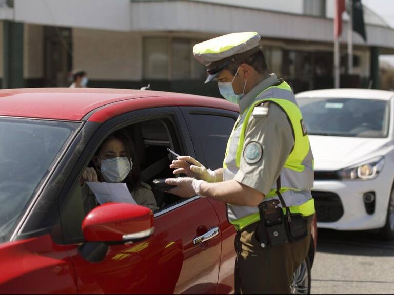¿Cómo funciona el nuevo permiso para los viajes interregionales? Comisaría Virtual explica: «No me puedo bajar del auto si paso por una comuna en Transición»
