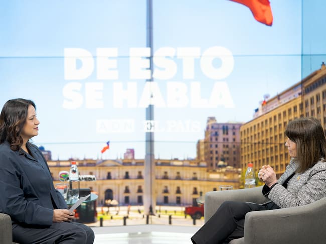 Rocío Montes (El País), Alejandra Mizala
(Rectora Universidad de Chile)
